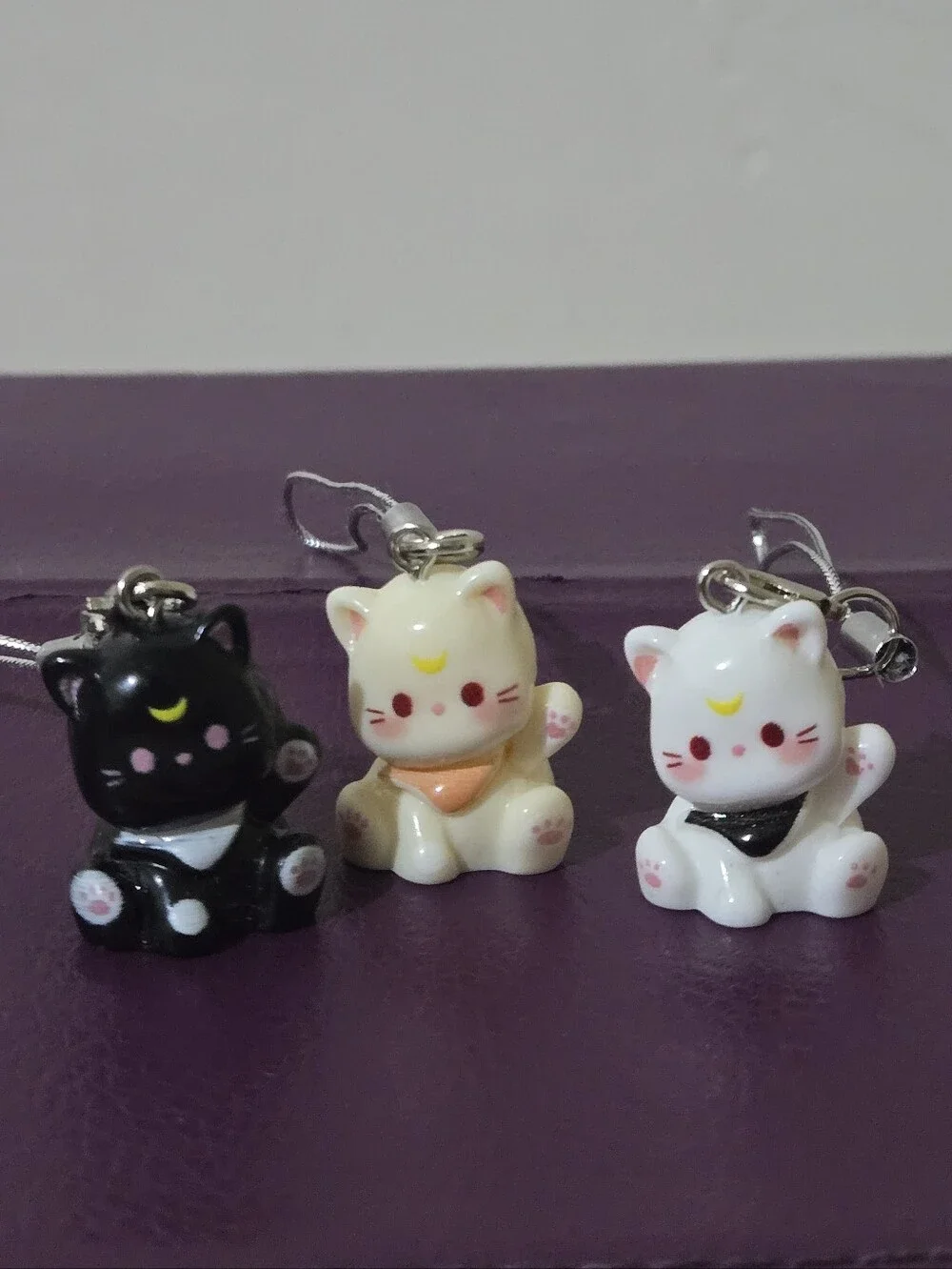 Cute Cat Phone Charm - Black Cream, Or White